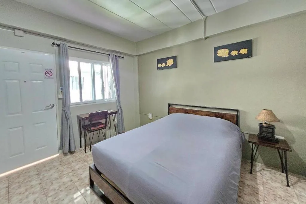 Economy Double Room — CHADA HOUSE